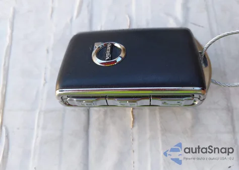 2021 Volvo Xc60 T5 Inscription z USA, uszkodzony, nr VIN YV4102DL3M1710155